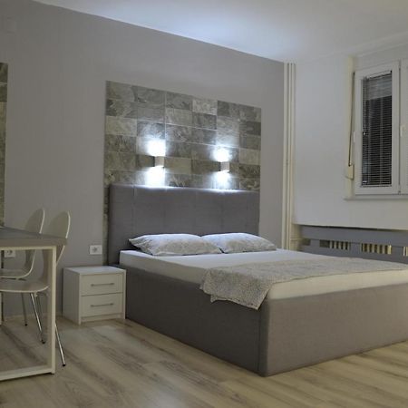 Lazarus Studio Apartment 斯科普里 外观 照片